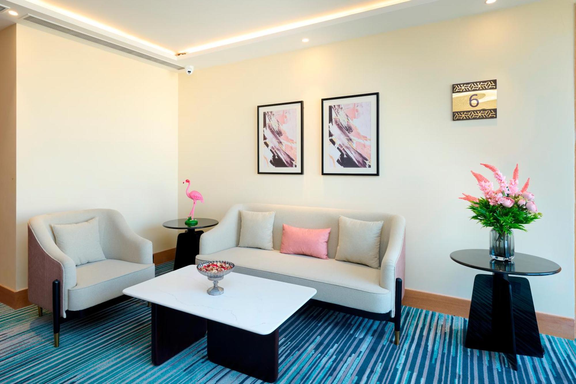 Iris Sarovar Portico Gurgaon Exterior photo