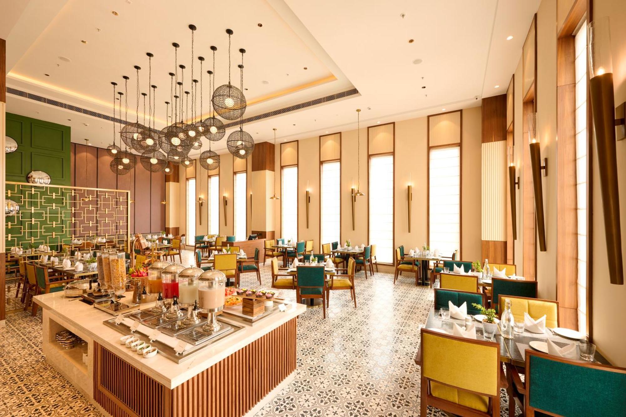 Iris Sarovar Portico Gurgaon Exterior photo