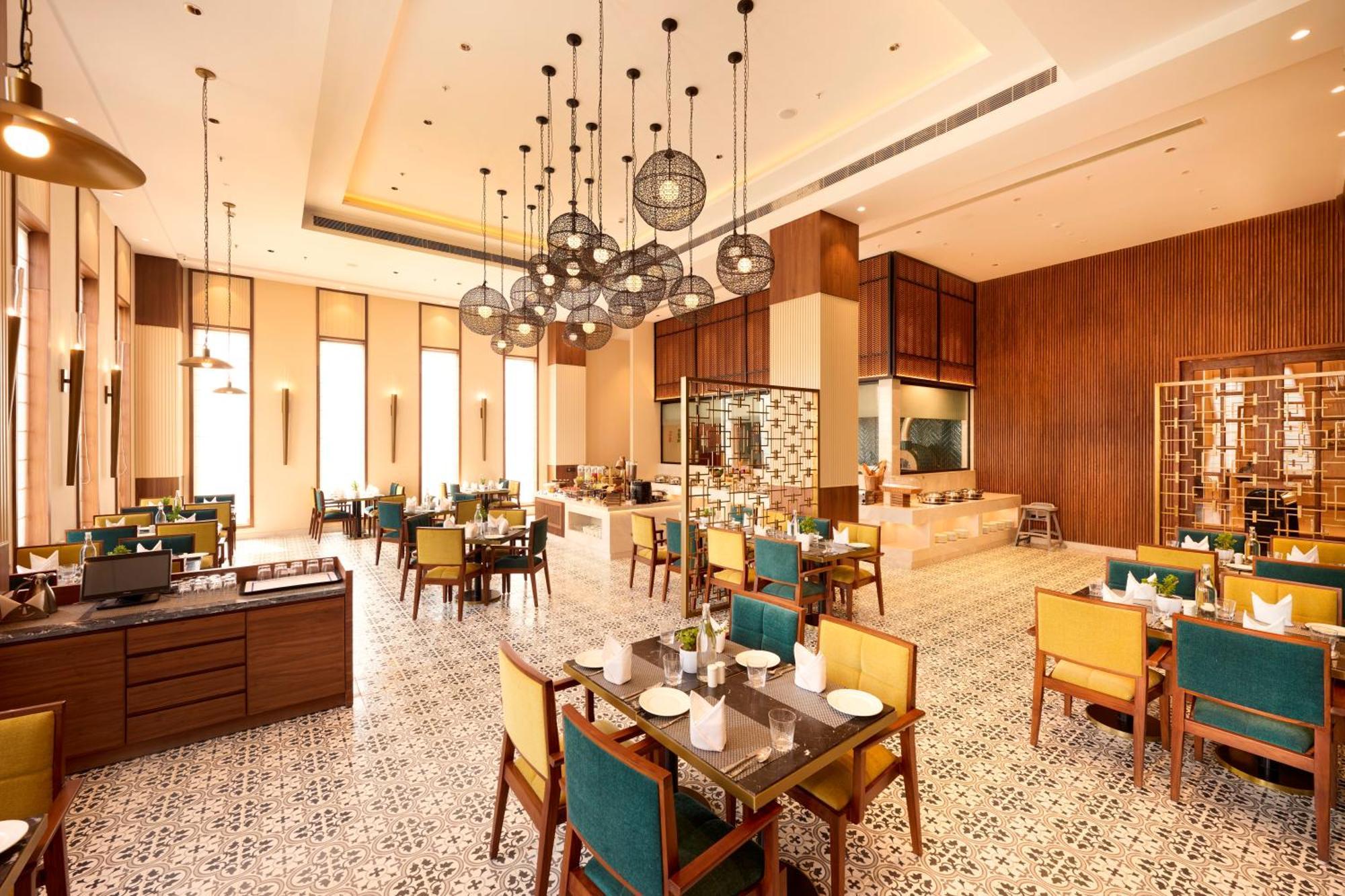 Iris Sarovar Portico Gurgaon Exterior photo