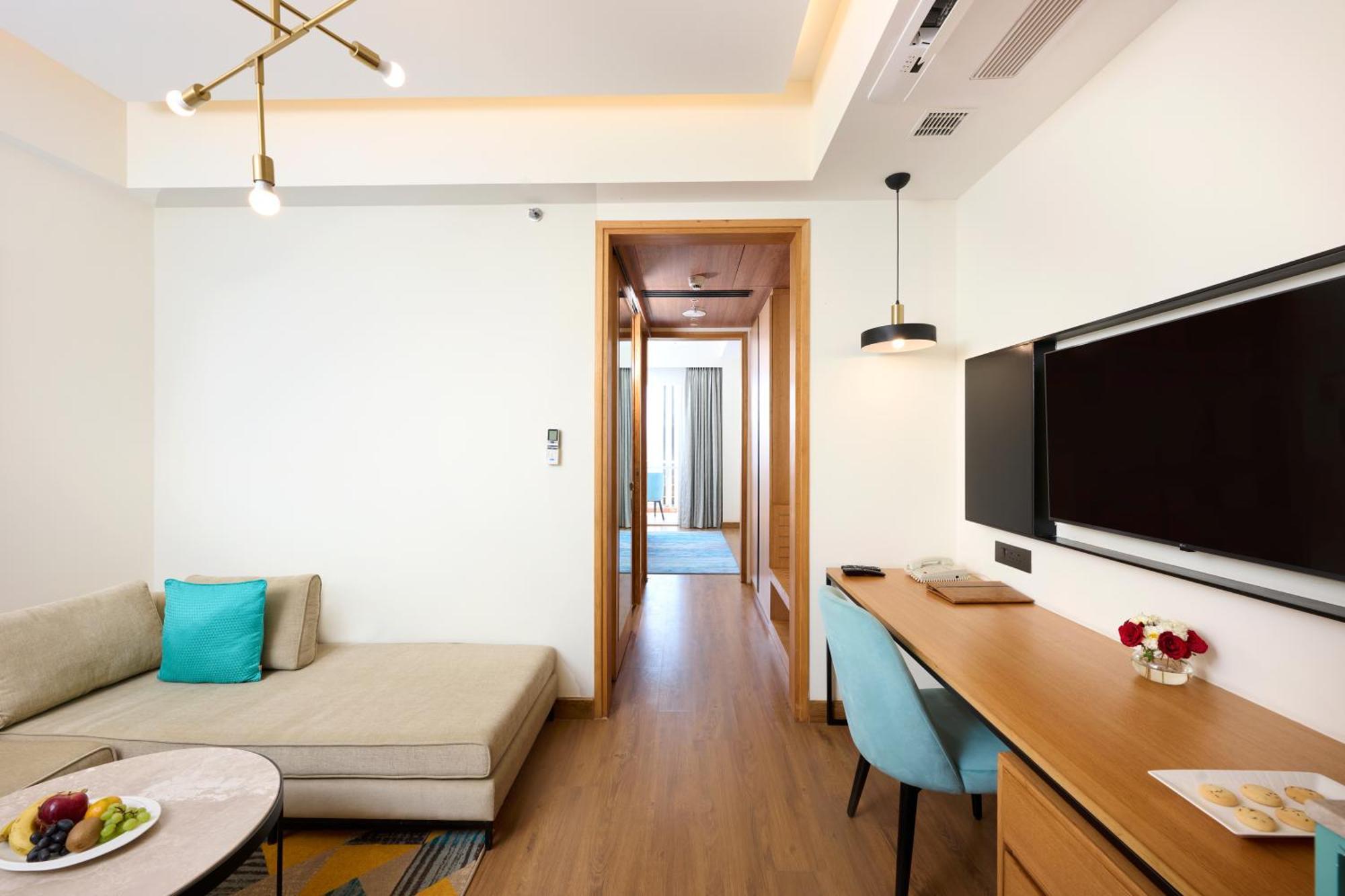 Iris Sarovar Portico Gurgaon Exterior photo