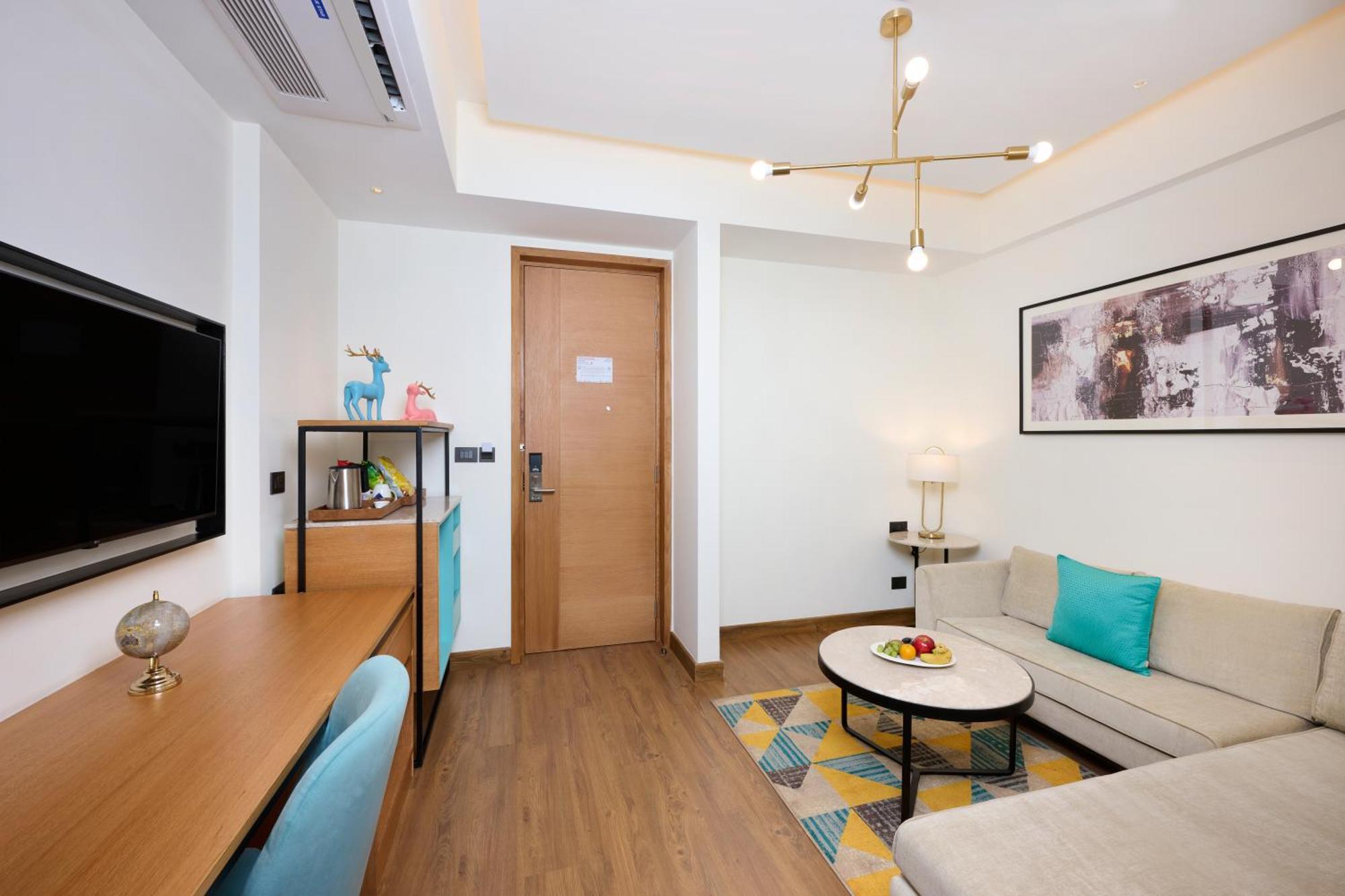 Iris Sarovar Portico Gurgaon Exterior photo