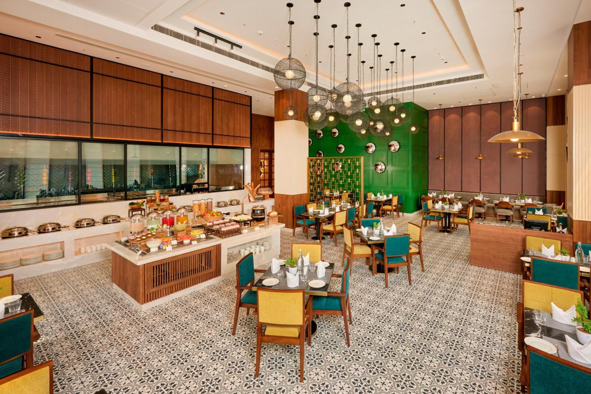 Iris Sarovar Portico Gurgaon Exterior photo